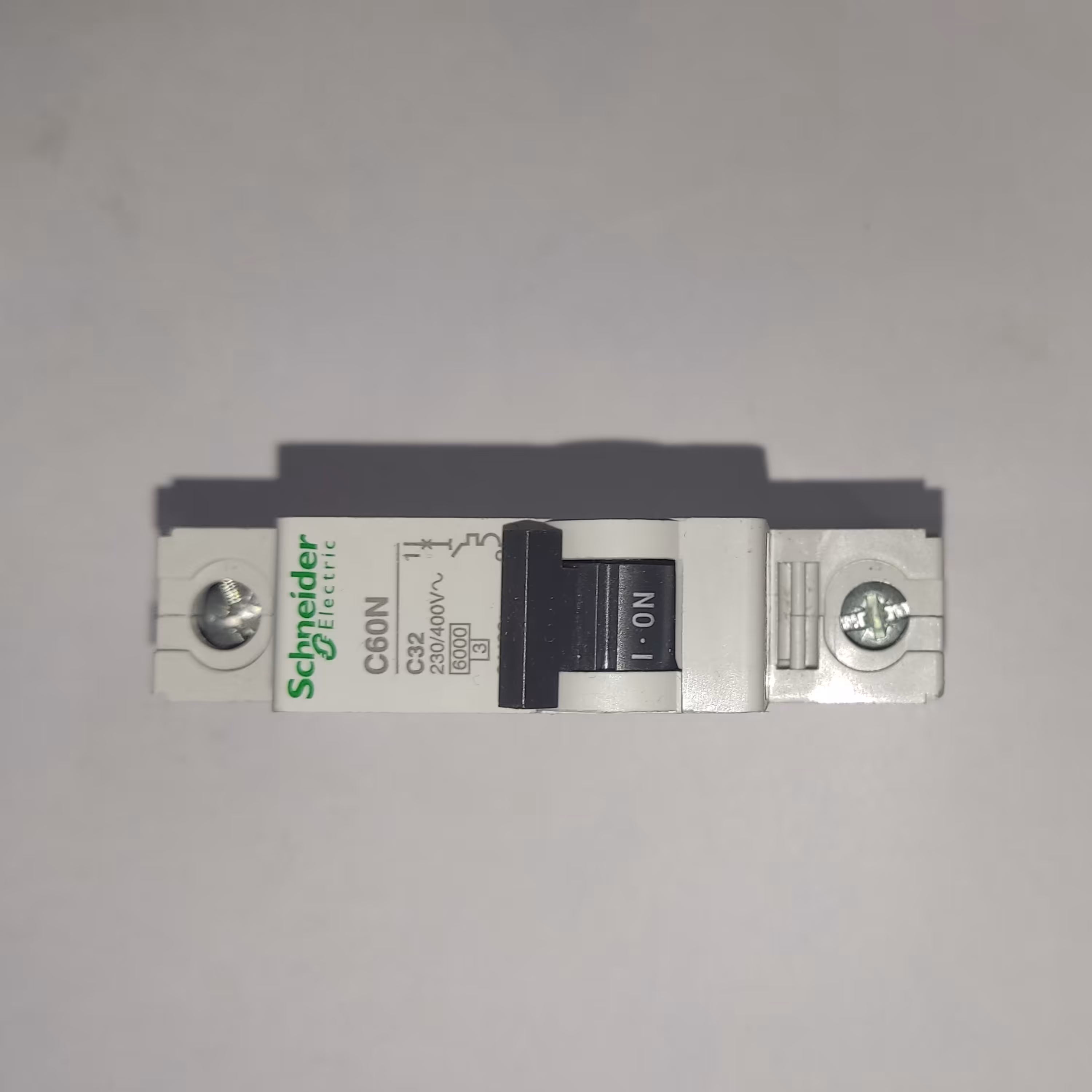 مینیاتوری تک پل 32 آمپر اشنایدر