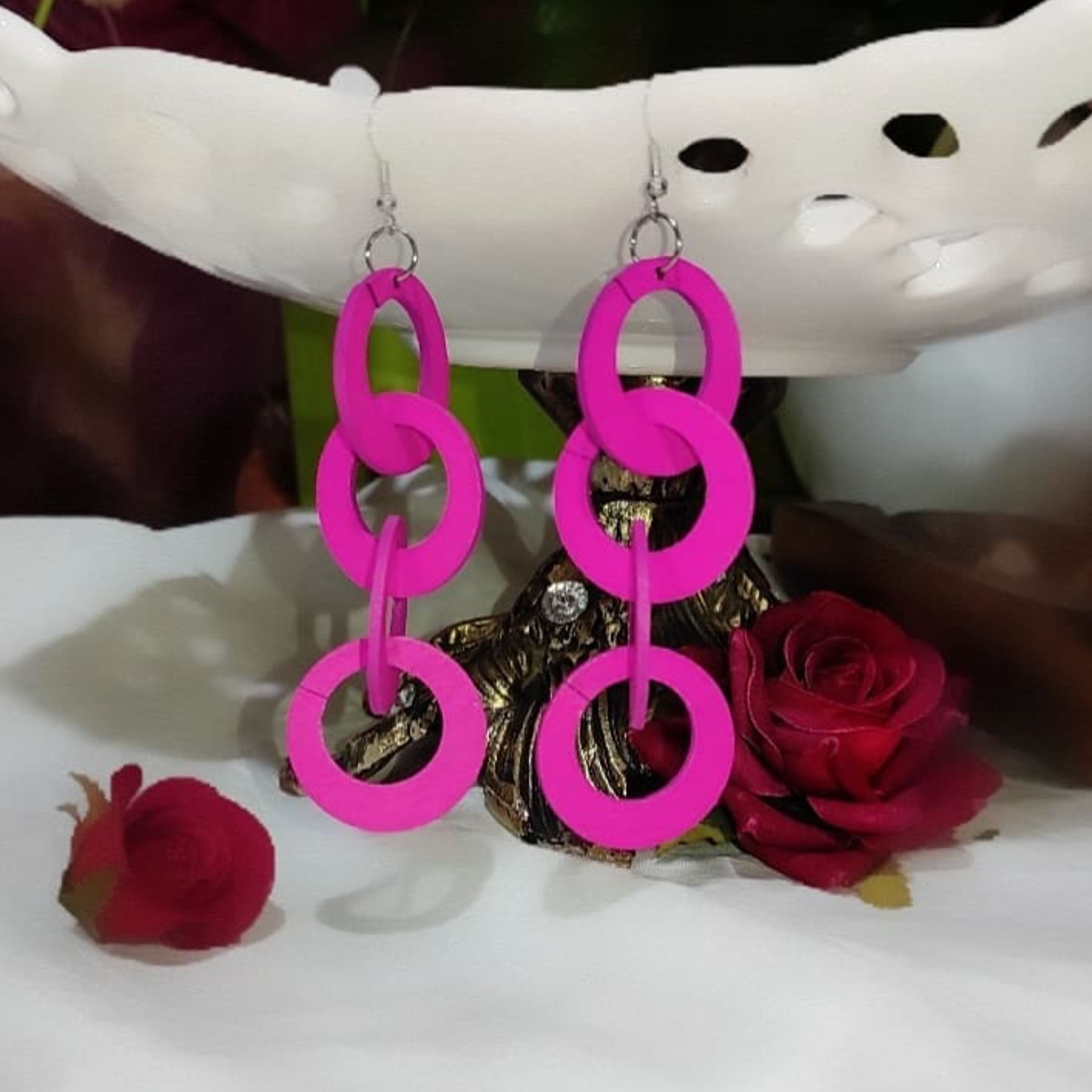 گوشواره چوبی طرح حلقه سرخابی 