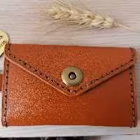 کیف جا کلیدی چرم درجه 1 گاوی دست دوز وبا کیفیت جای کارت برای خرید بسیار مناسب آقا وخانم تنوع رنگ