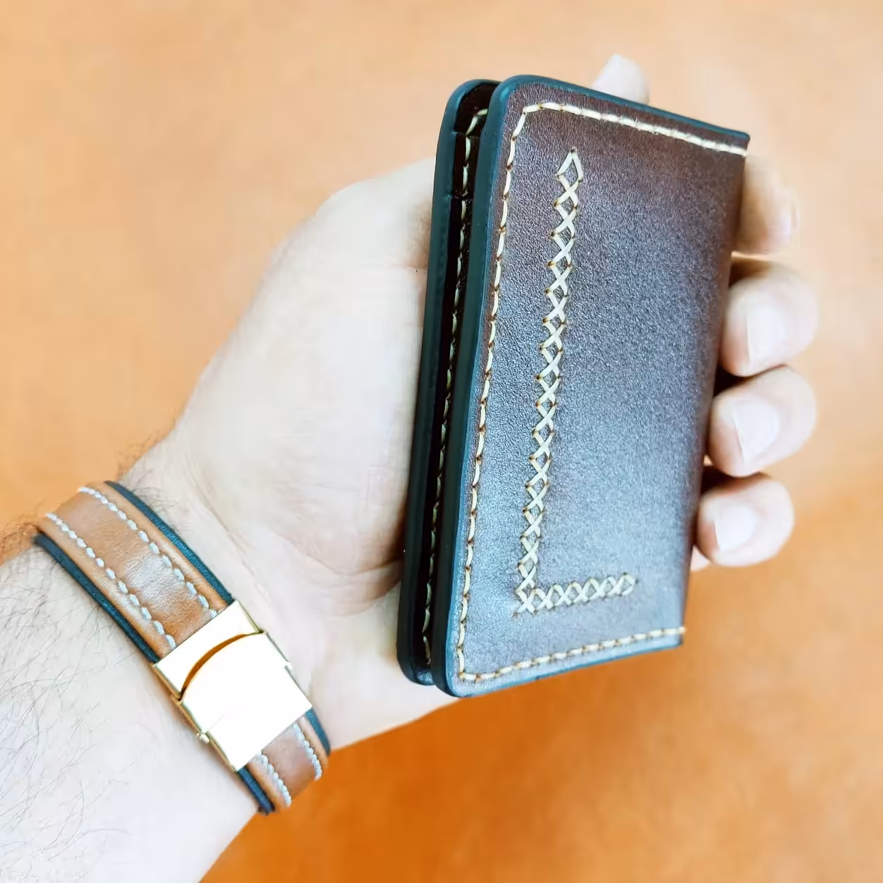 کیف جا کارتی با قابلیت 6الی8جای کارت  بسیار شیک و کاربردی