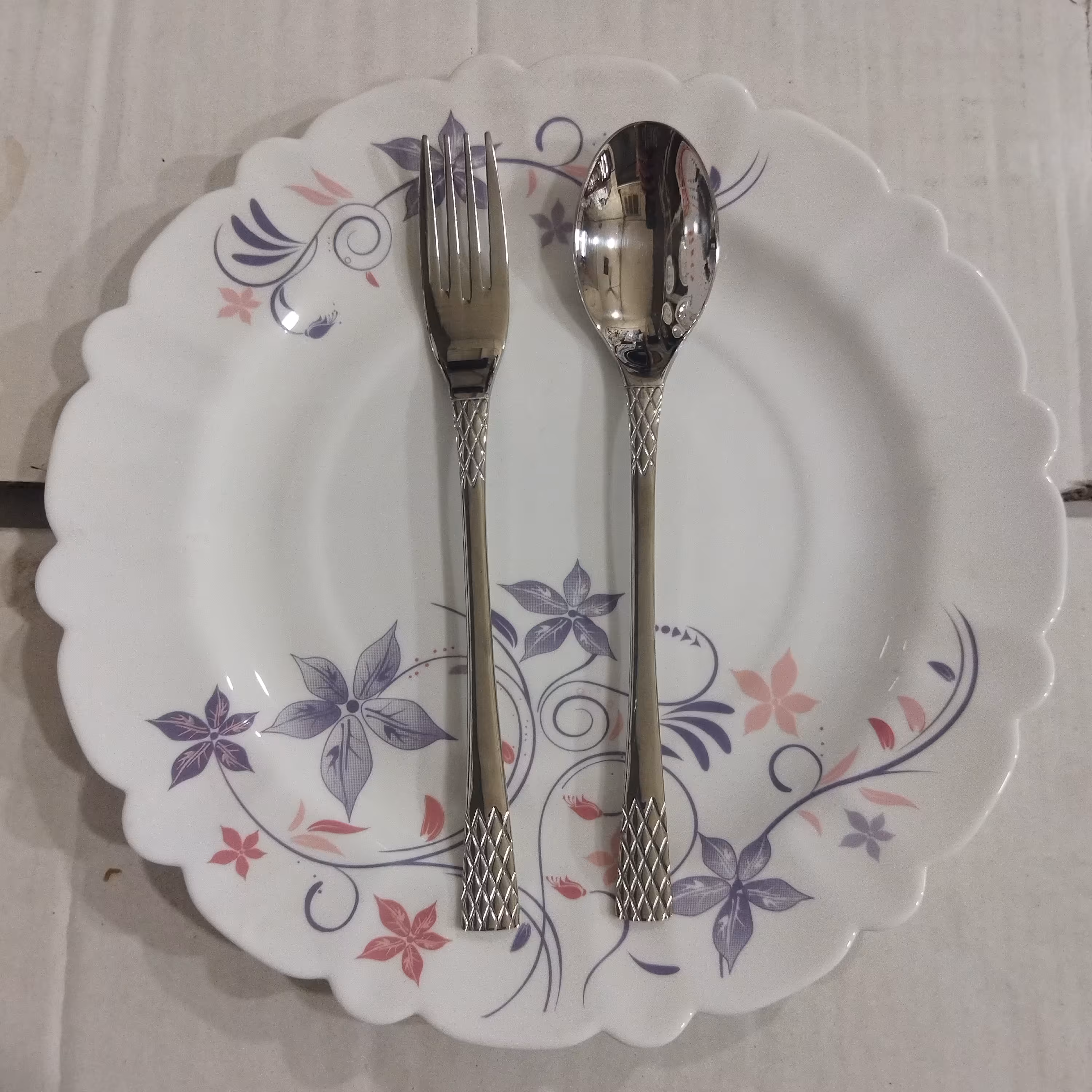 سرویس قاشق و چنگال 144 پارک یونیک لایف استیل نگیر 4میل 24 نفره