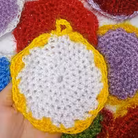 اسکاچ ظرف شویی بافتنی یک لایه سوزنی طرح دایره زرد سفید 