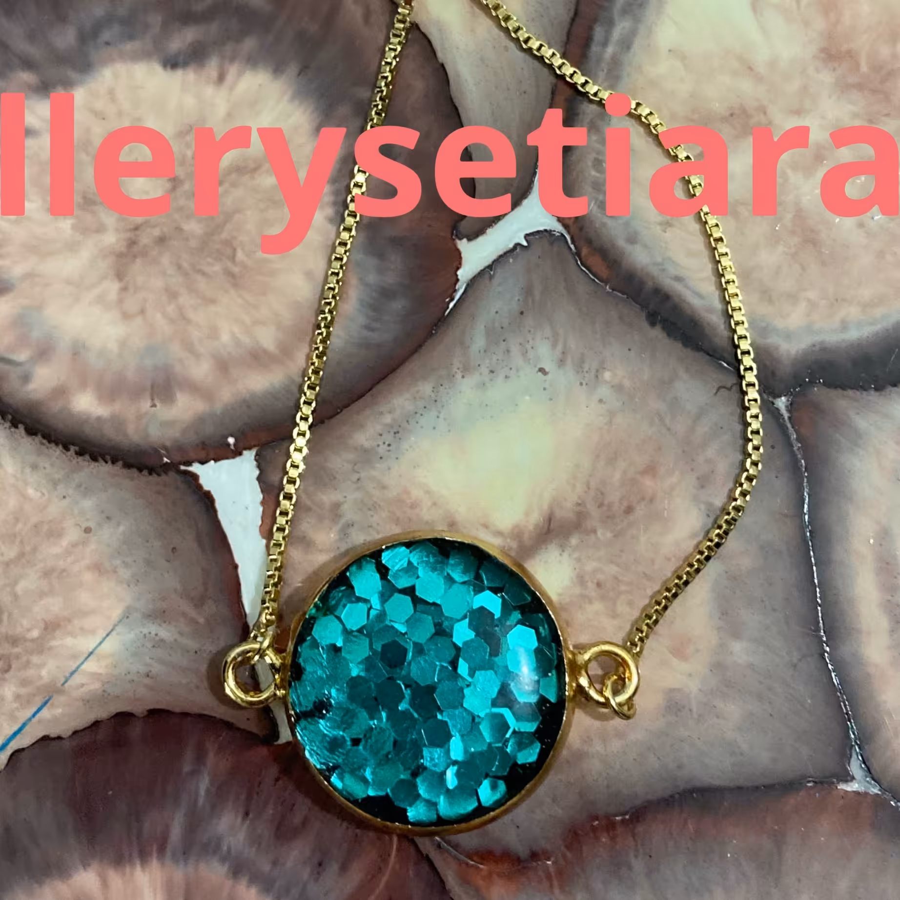 دستبند رزینی طرح گرد 