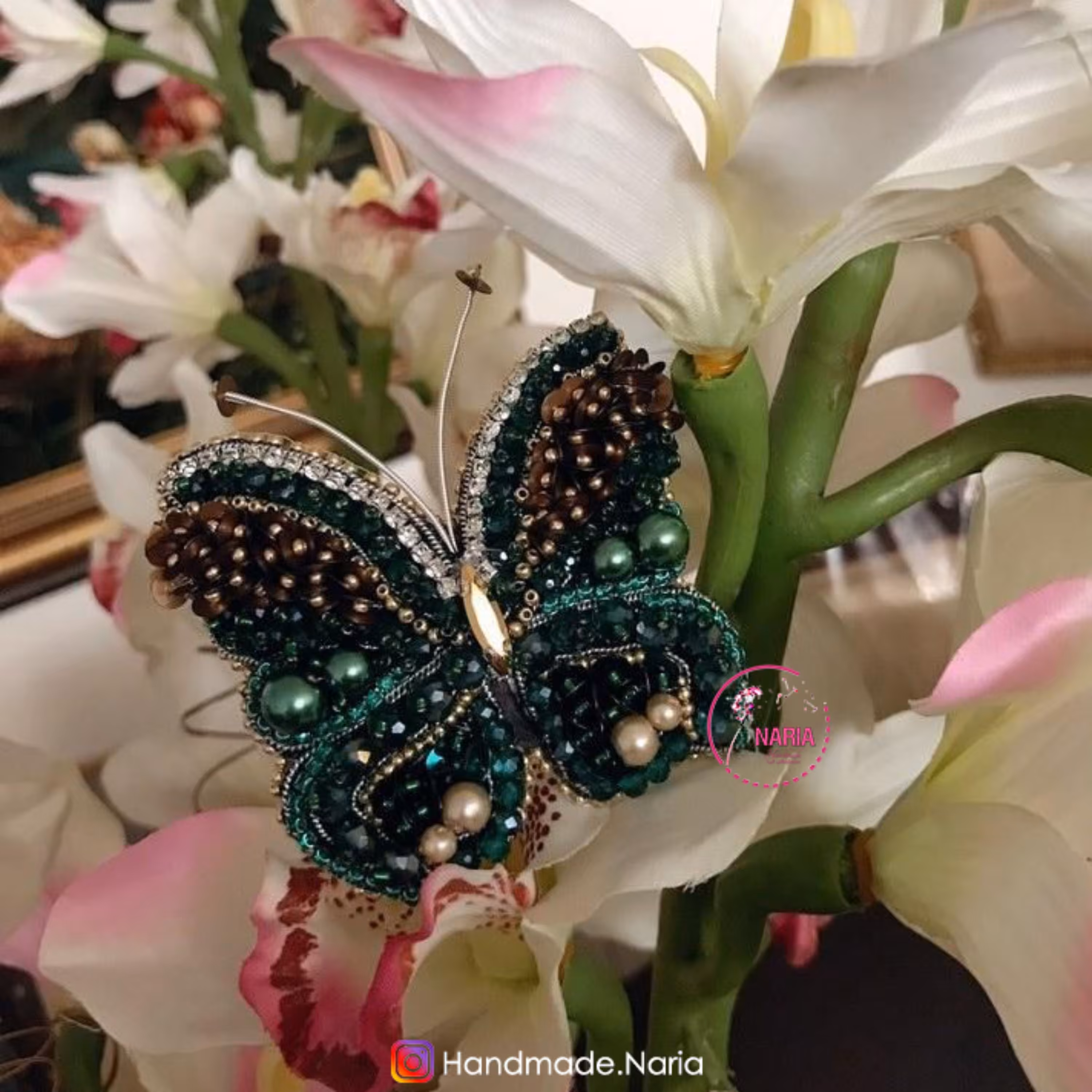 گلسینه جواهردوزی پروانه G31