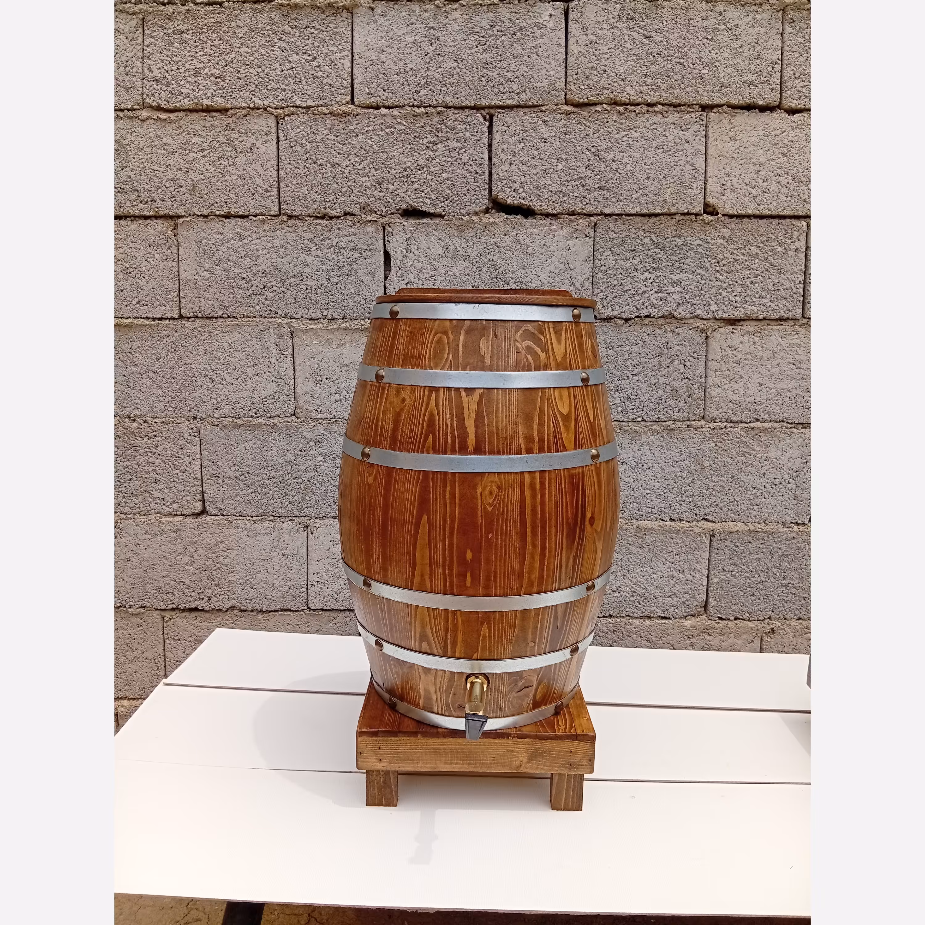 کلمن چوبی 2جداره با مخزن پلاستیکی(دبه)20لیتری ظرفیت کامل  همراه شیر واتصالات برنجی  ضمانت کیفیت مصالح و گارانتی یکسال