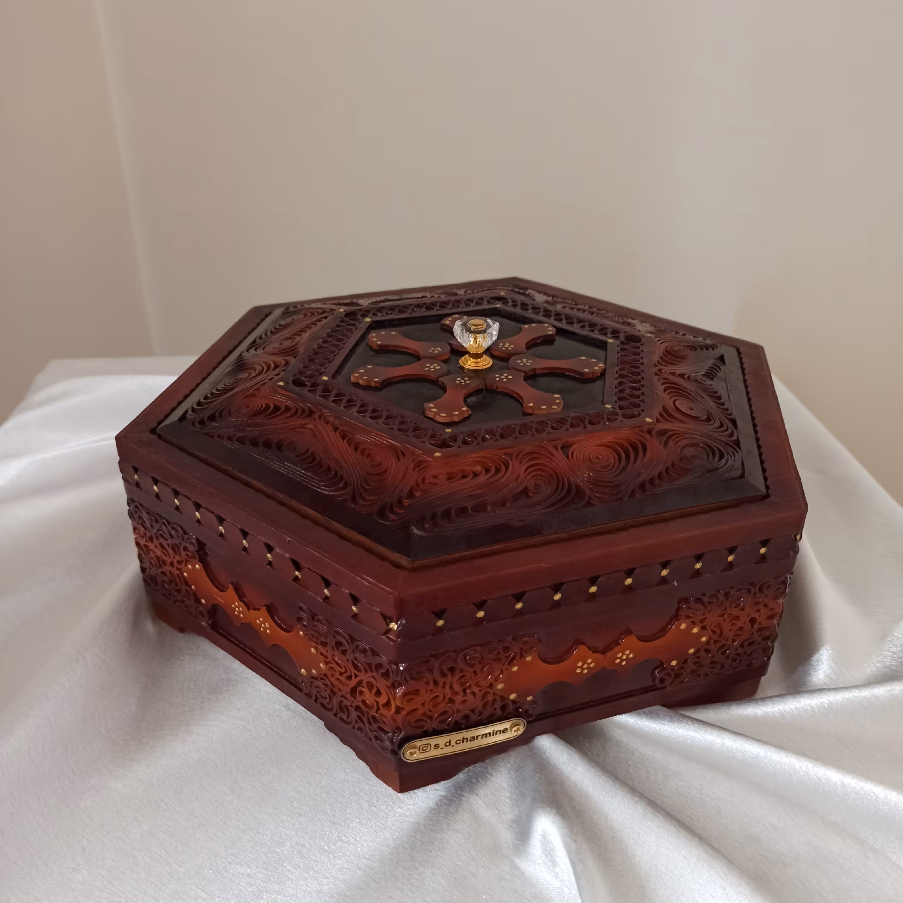 گز خوری/شکلات خوری/معرق چرم/اکسسوری/پذیرایی/هدیه/ ( سایز بزرگ _ نام طرح : سورنا _کد :970)