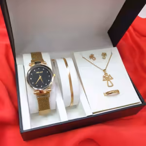 ساعت مچی زنانه والار طلایی رنگ WALAR