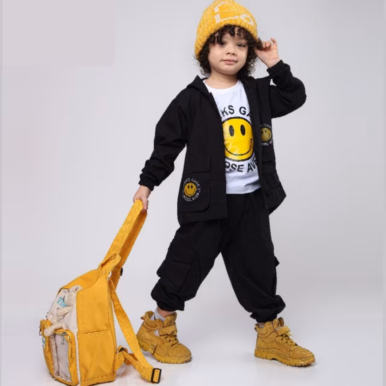 سه تیکه اسپورت کتان، کیفیت عالی،  در رنگبندی متنوع و جذاب،  مناسب 4 تا 11 سال ، نرم و لطیف 