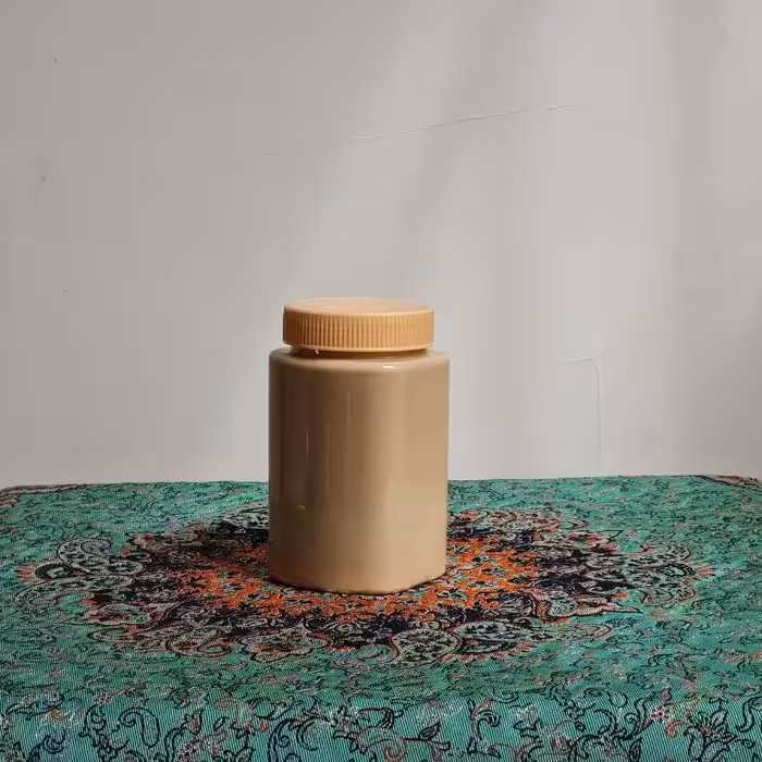 ارده کنجد متوسط ،  رنگ روشن و شیرین ، تولید شده از بهترین و شیرین‌ترین کنجد