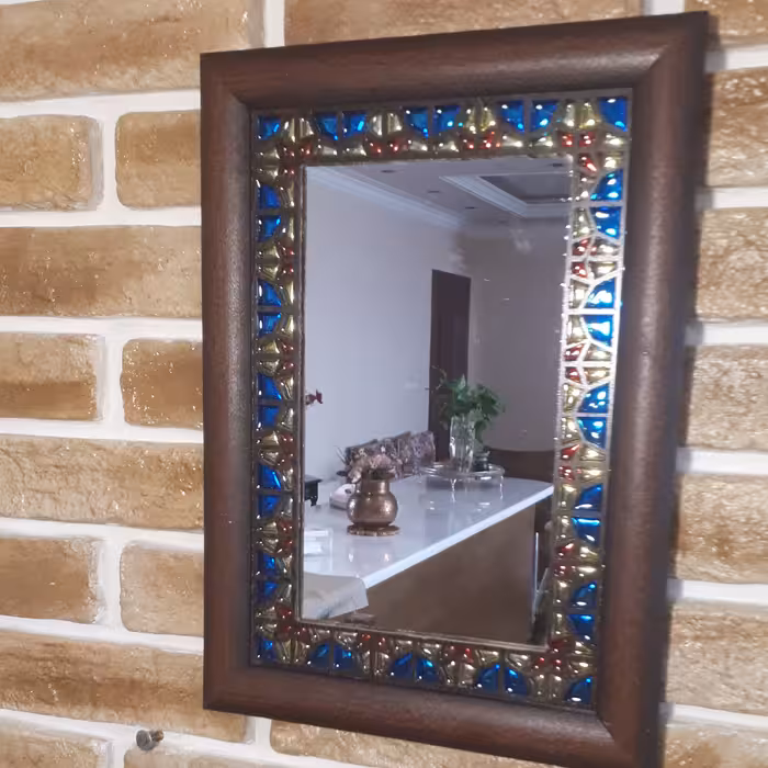 قاب آینه ی طرح گره چینی (اُرسی) متوسط ابعاد 43 در 30 (پس کرایه)