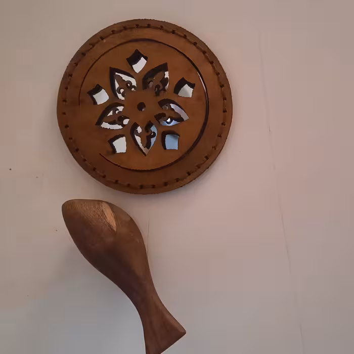 آینه جیبی  با جلد و روکش چرم طبیعی دست دوز 