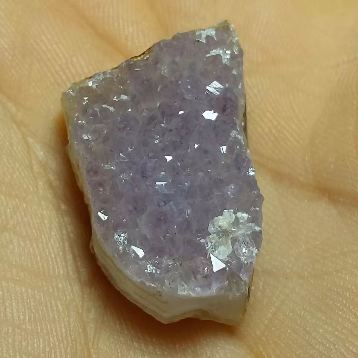 سنگ راف حبه آمیتیس بسیار پر رنگ خارق العاده بسیار زیبا دیدنی کاملا طبیعی شاهکار خلقت خااااص
کد 8619