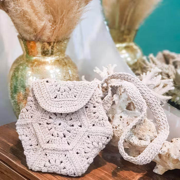 کیف رودوشی  دخترانه مکرومه بافی مدل پِتی (لطفا قبل از ثبت سفارش، استعلام موجودی بگیرید)