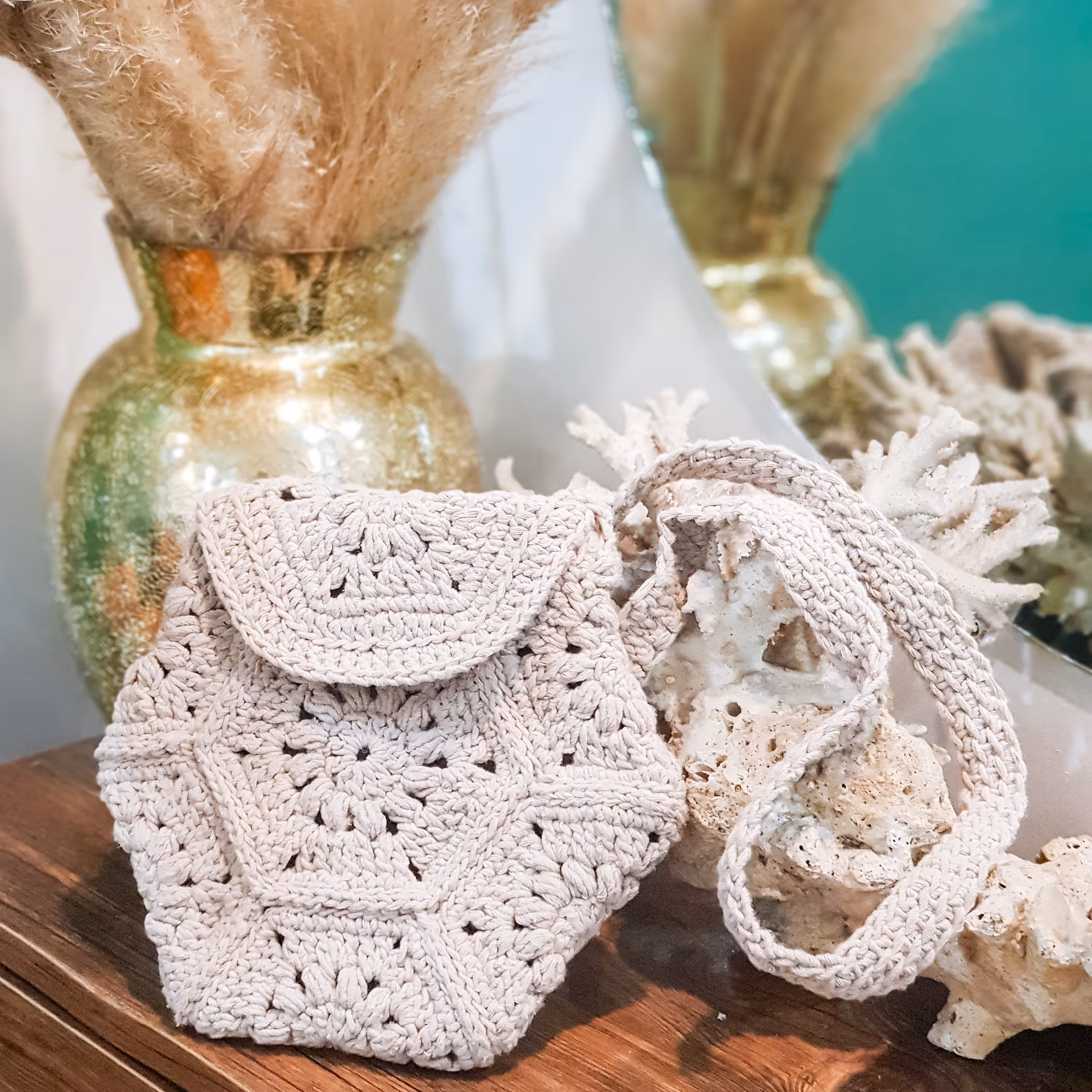 کیف رودوشی  دخترانه مکرومه بافی مدل پِتی (لطفا قبل از ثبت سفارش، استعلام موجودی بگیرید)