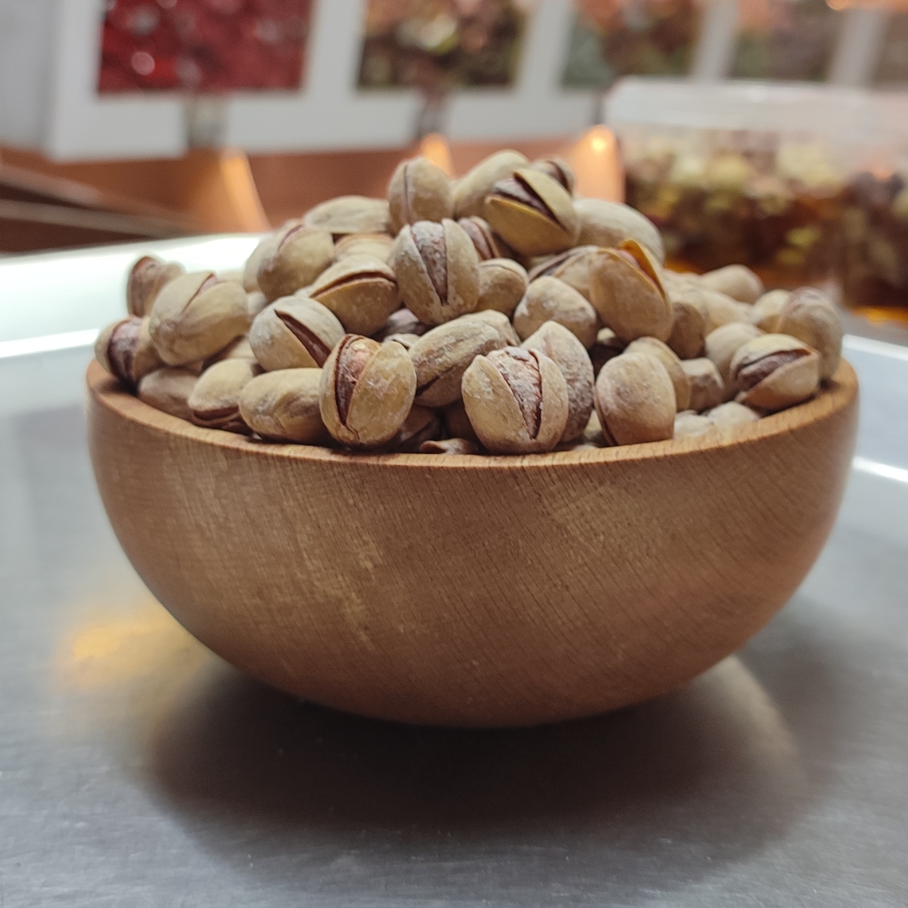 پسته فندقی نمکی دو آتیشه(یک کیلوگرم خالص)(ارسال رایگان)