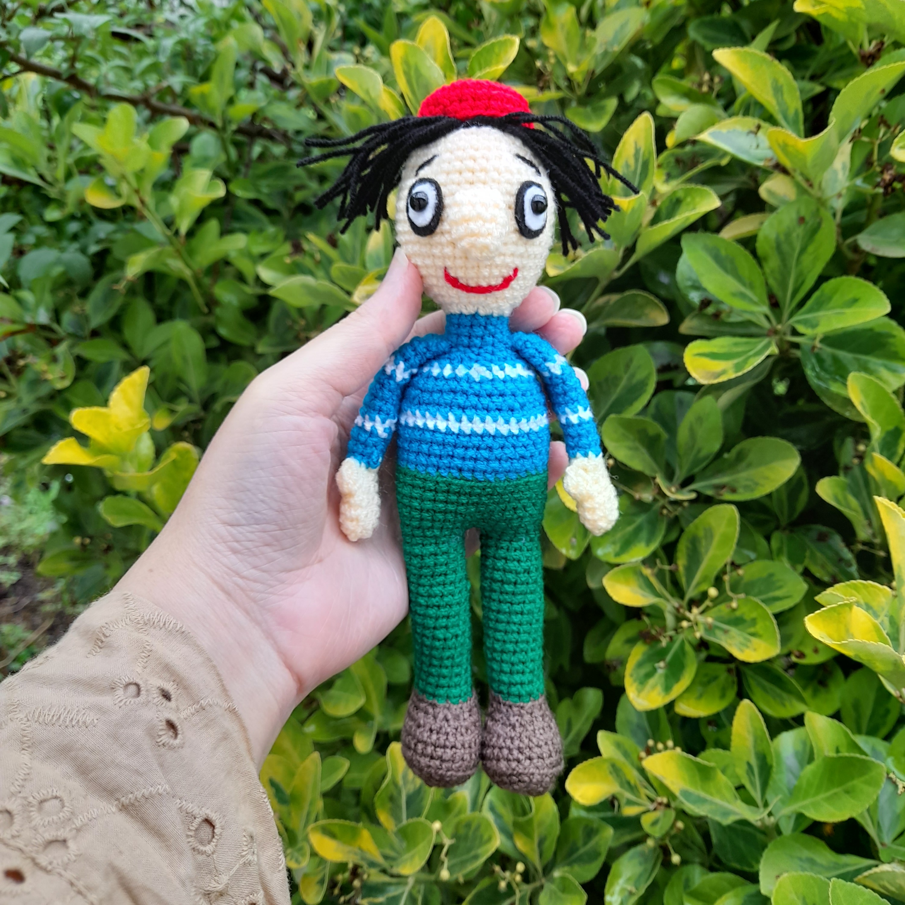 عروسک معروف وجذاب کلاه قرمزی اندازه بیست سانتی کامواایرانی