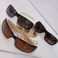 عینک آفتابی شیشه آنتی رفلکس بولار ساخت کشور چین  دسته نگین دار 