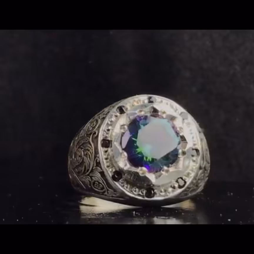 انگشتر فوق العاده شیک توپاز هفت رنگ رکاب دست ساز
مخراج یاقوت کبود اصلی 
