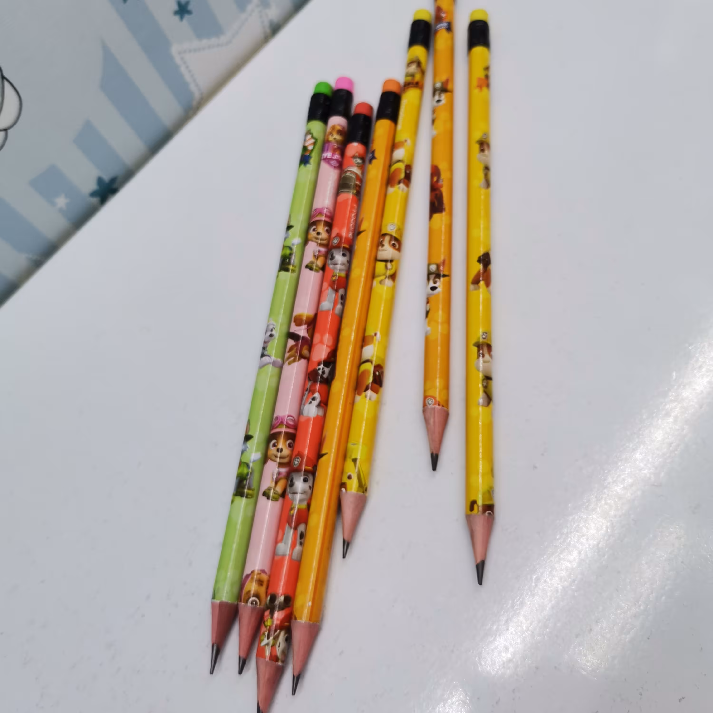 مداد مشکی پاک کن دار طرح سگ های نگهبان