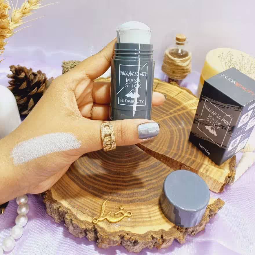 ماسک پر طرفدار سیاه