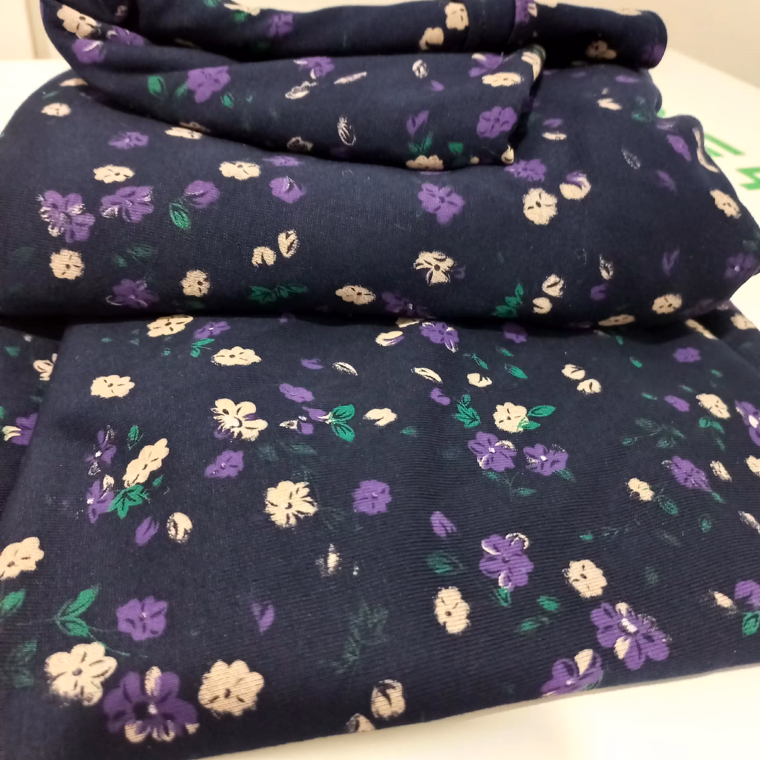 تیشرت  خونگی      قواره آزاد      فوق العاده خنک       جنس نخ ایرانی       جفتی 139      ته بار 