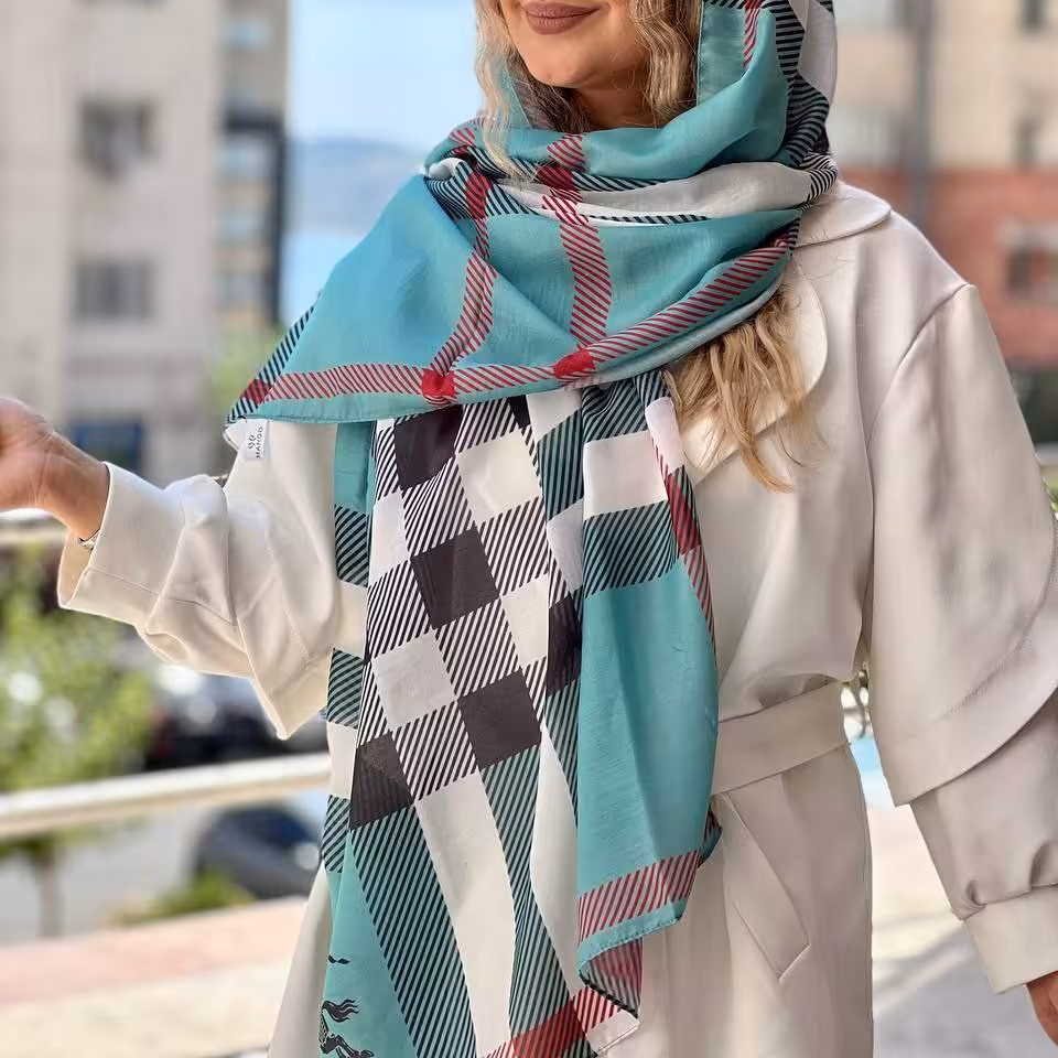 شال نخ اعلا با ضمانت کیفیت دور دستدوز ایستایی عالی سبک ارسال رایگان قبل از ثبت موجودی گرفته شود