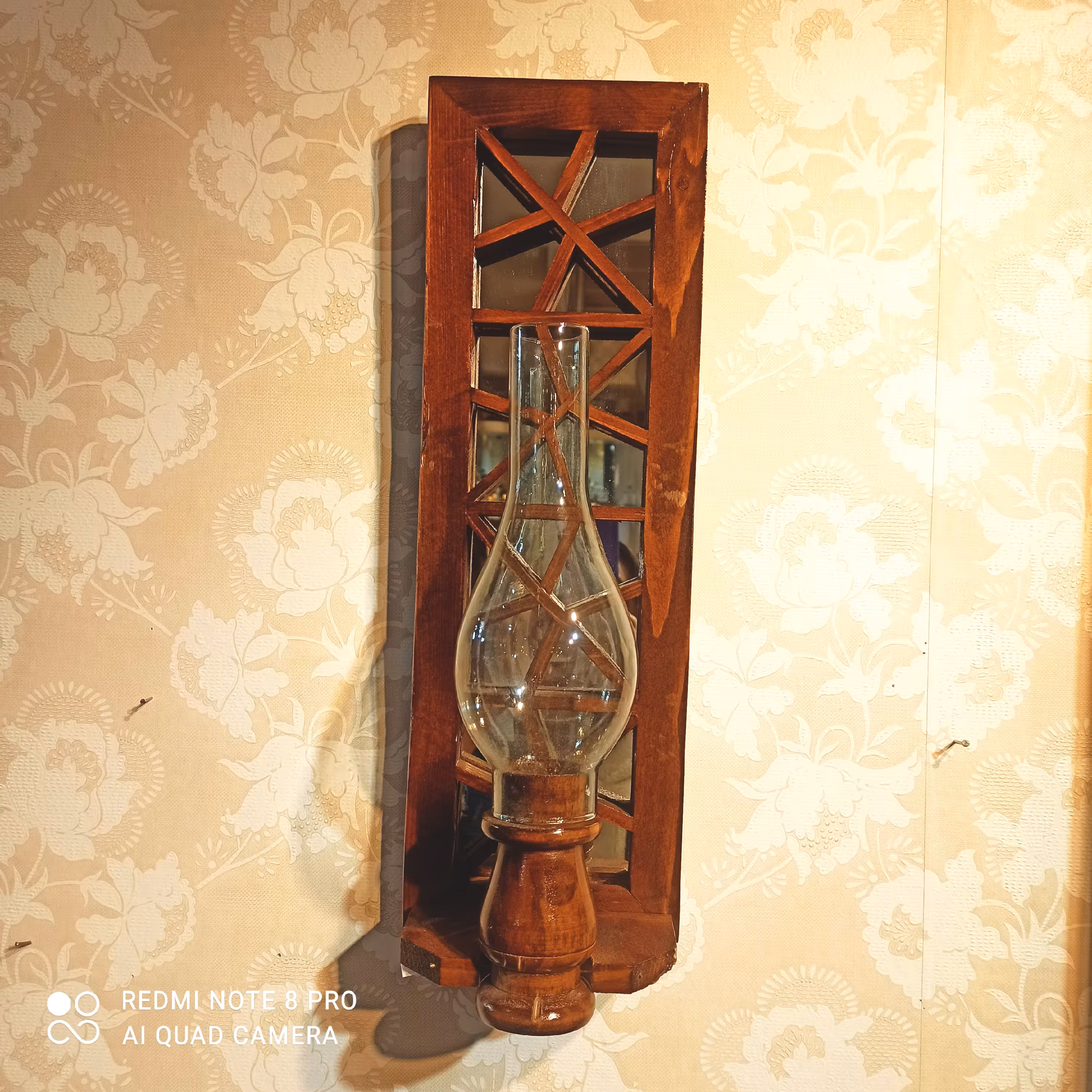 چراغ دیواری گره چینی جنس چوب روسی درجه یک  کد3