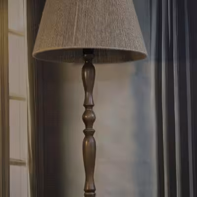 آباژور ایستاده