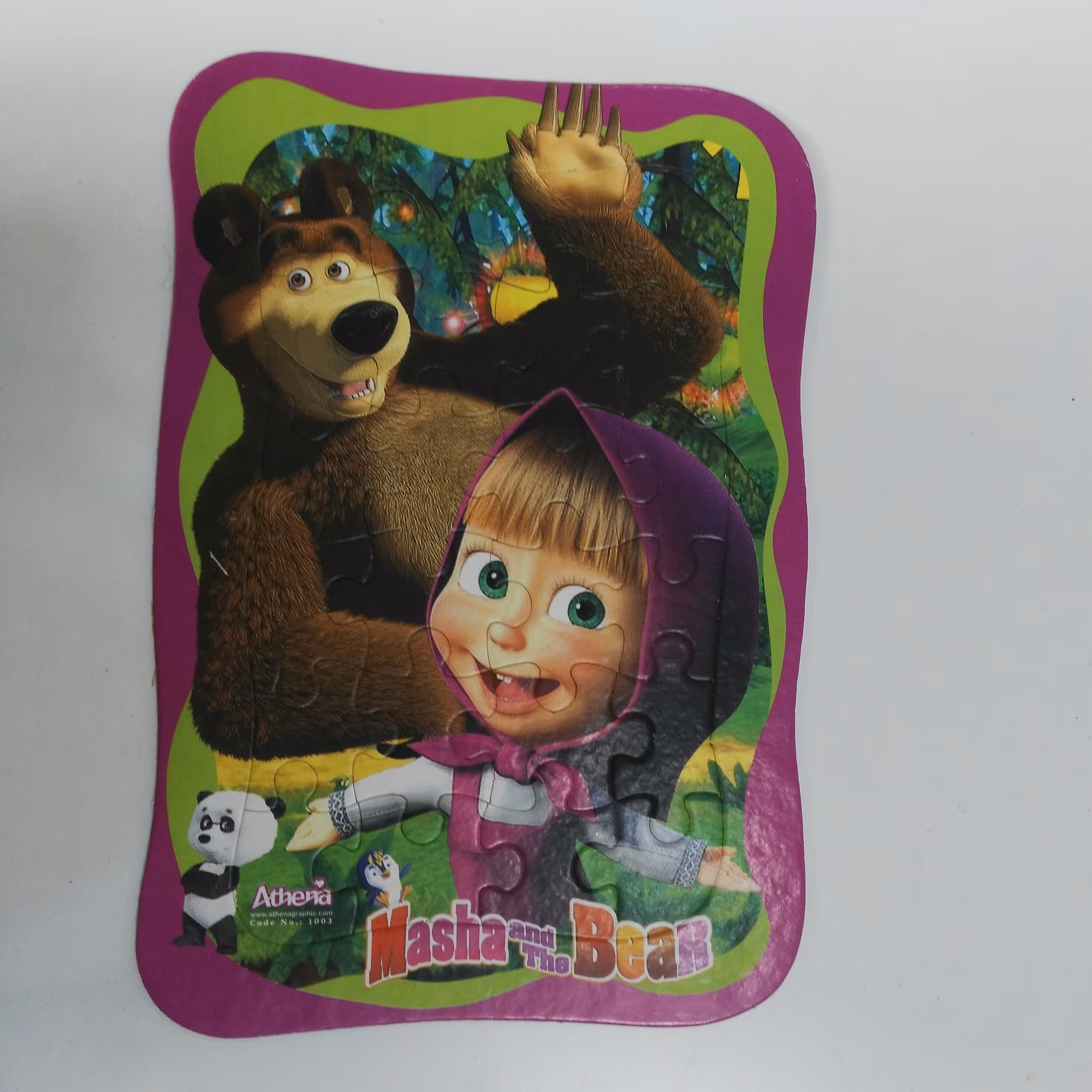 پازل طرح ماشا در ابعاد 22*32 و 24تکه