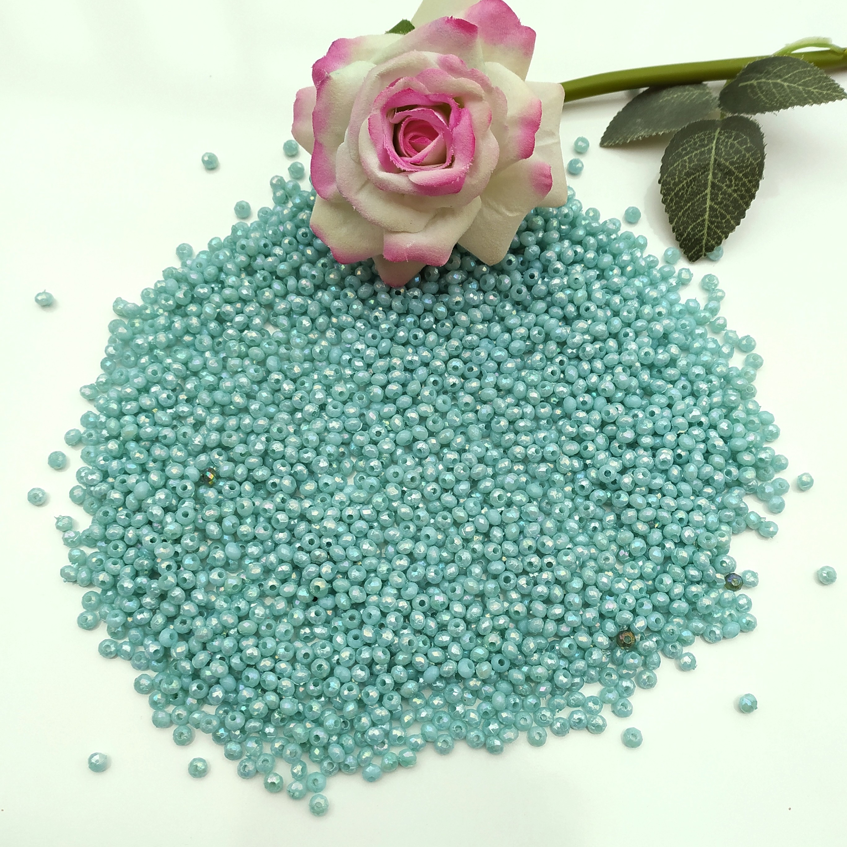 کریستال پلاستیکی خارجی مدل عدسی یا بیضی سایز 4(پک 25 گرمی) 1100 عددی سبز دریایی هفت رنگ
