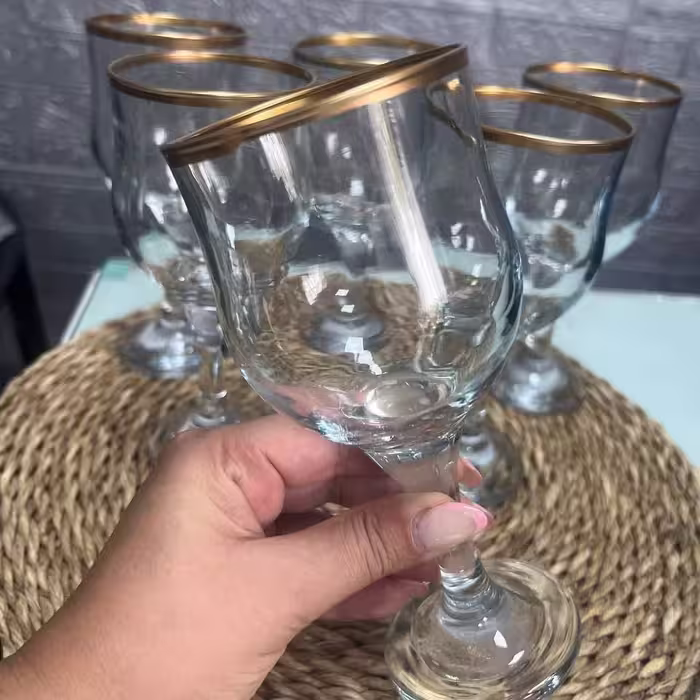 گیلاس بلوری پایه دار لب طلا 