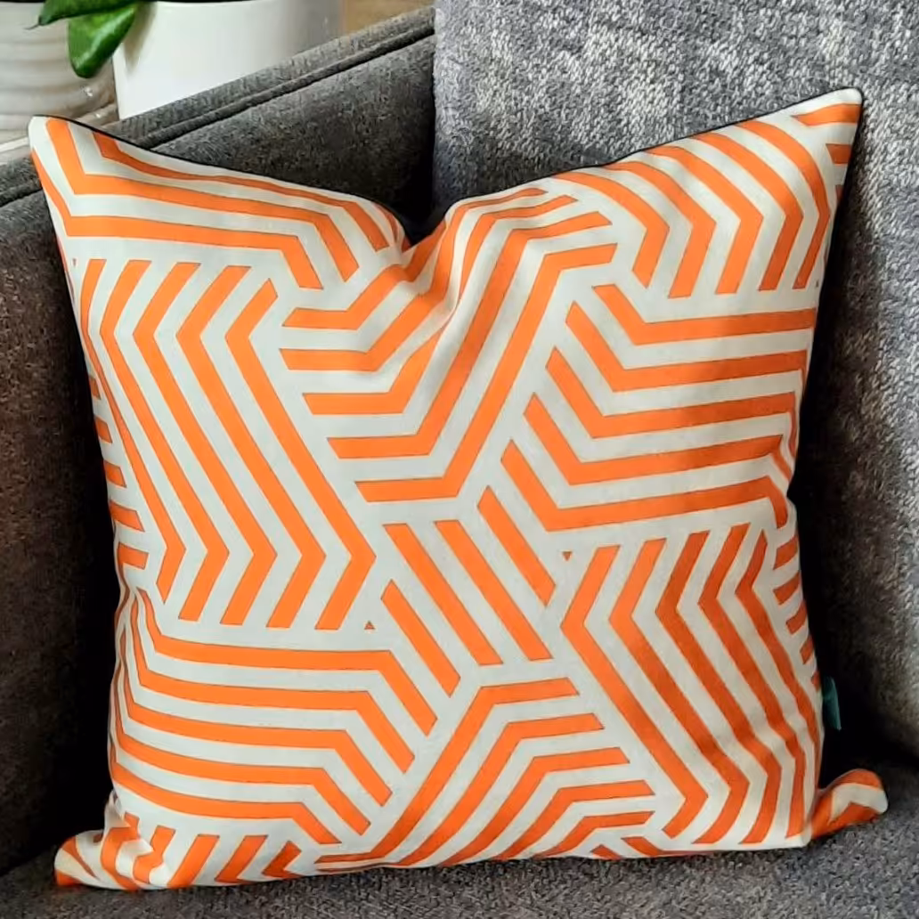 کاور کوسن مخمل 40x40 طرح سایه سفید نارنجی آرت مان