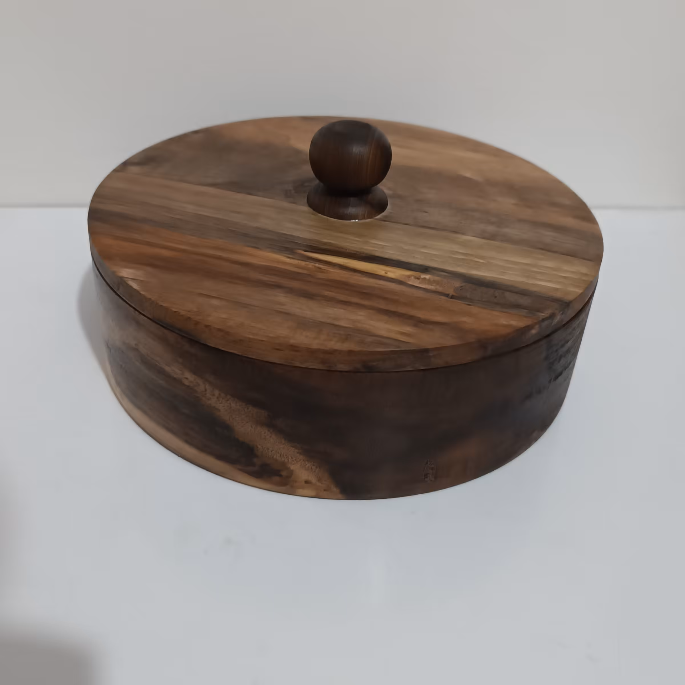 شکلات خوری چوبی خراطی شده