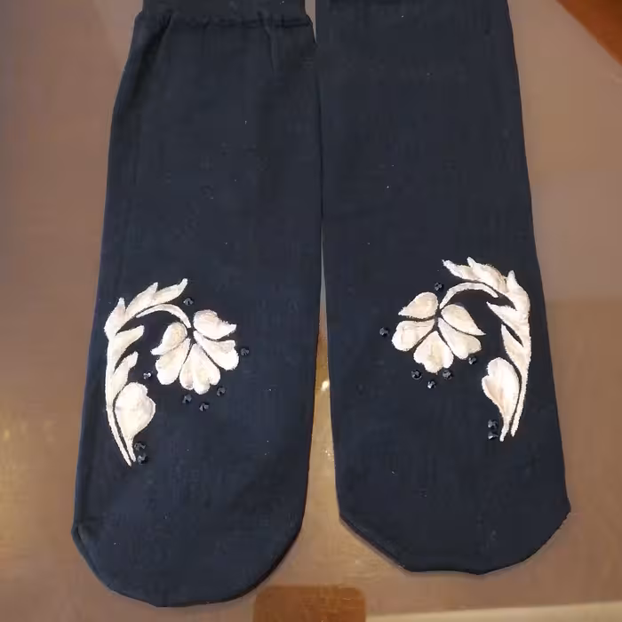 جوراب نقاشی و نگین کاری شده 