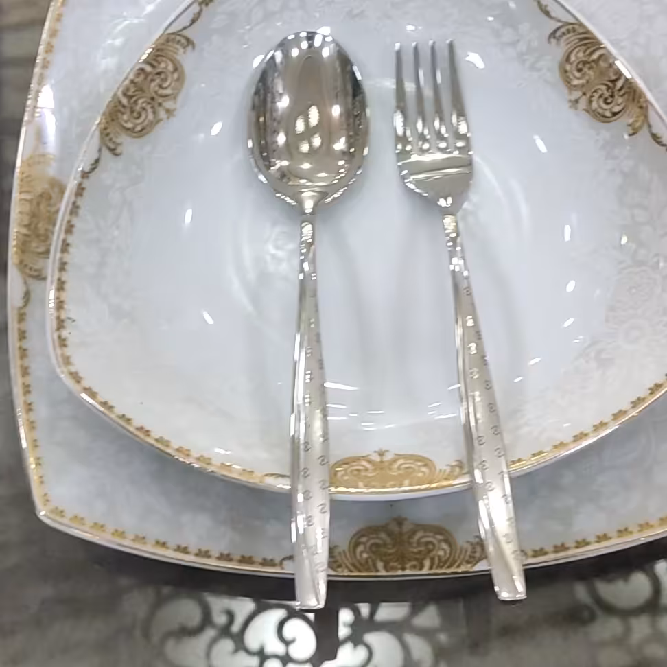 قاشق و چنگال غذاخوری ماینز لیزری نقره ای 