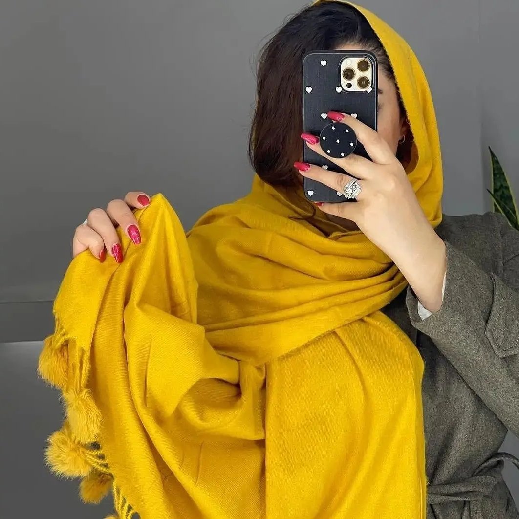 شال پاییزه موهر پوم پوم دار کشمیر بسیار گرم و سبک لطیف منگوله دار وارداتی مناسب پاییز و زمستان