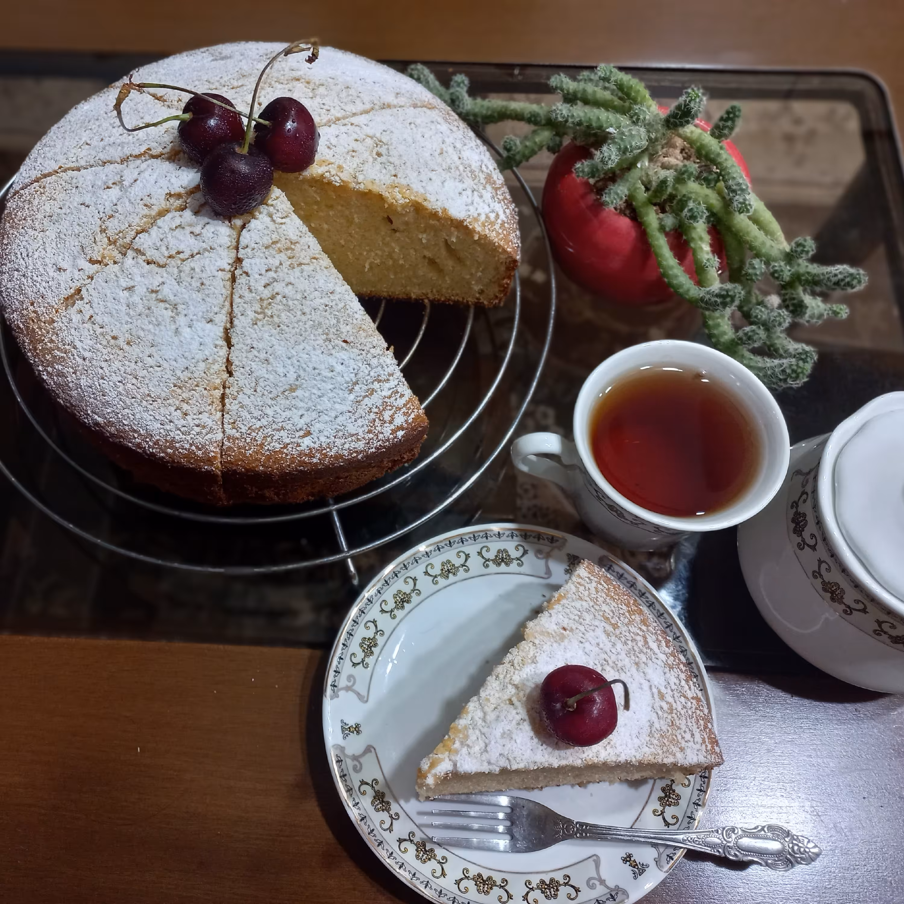 کیک شیری با وانیل بسیار خوش طعم و خوش بافت 600 گرمی (پس کرایه)