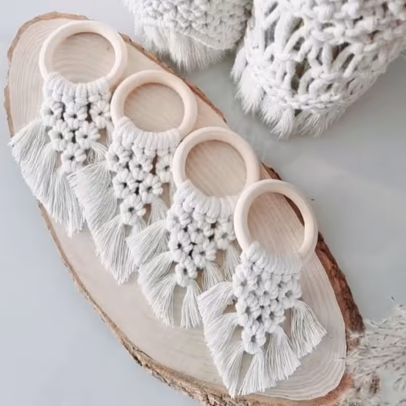 گیره چوبی  سفره مکرومه 