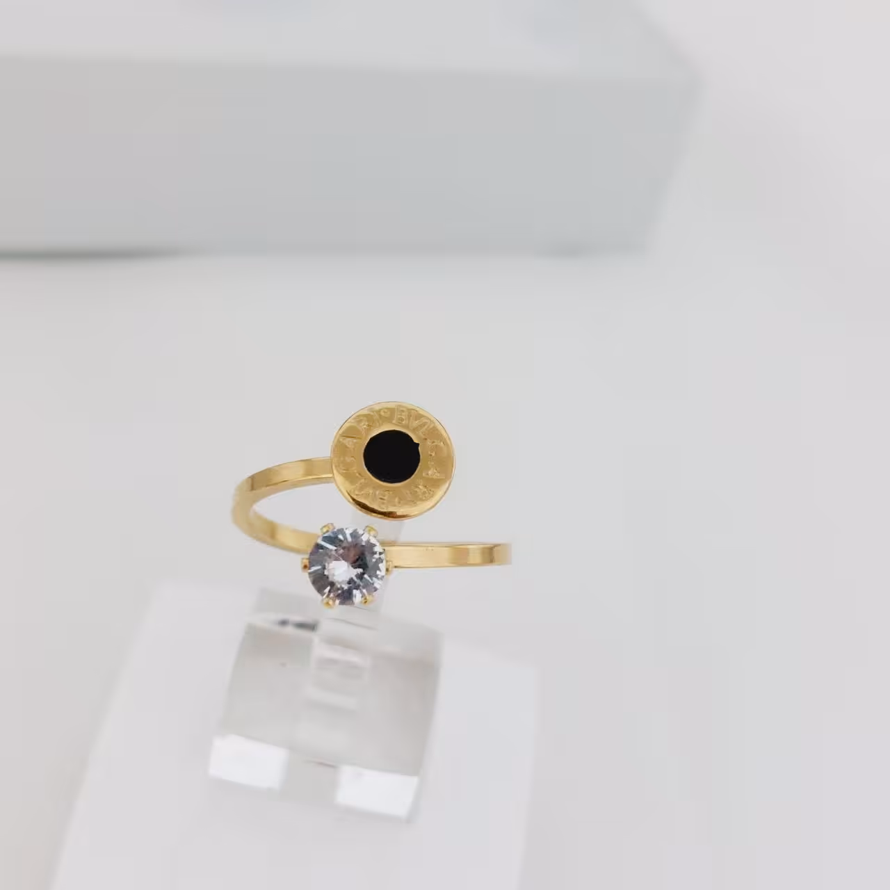 انگشتر کد11318طرح طلا.استاینلس استیل.آبکاری طلا.سایزبندی کامل.رنگ ثابت.ضدحساسیت