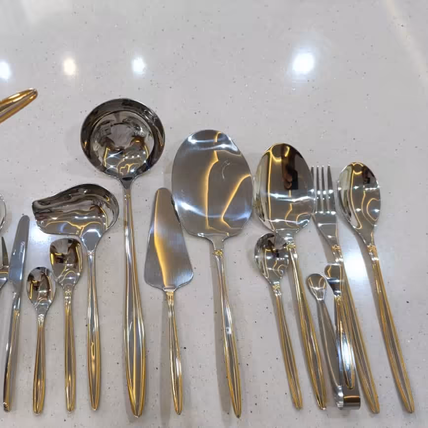 سرویس قاشق و چنگال رایموند 24 نفره 144 پارچه کیفیت عالی و درجه 1 . دو رنگ 