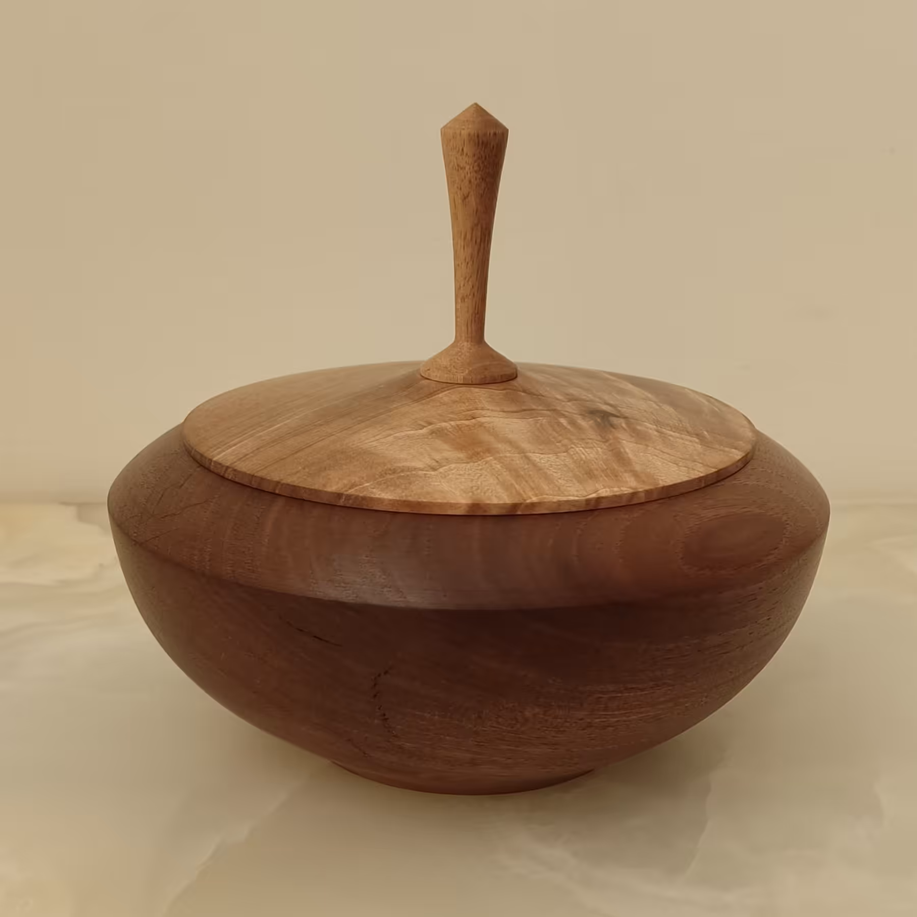 شکلاتخوری چوب گردو