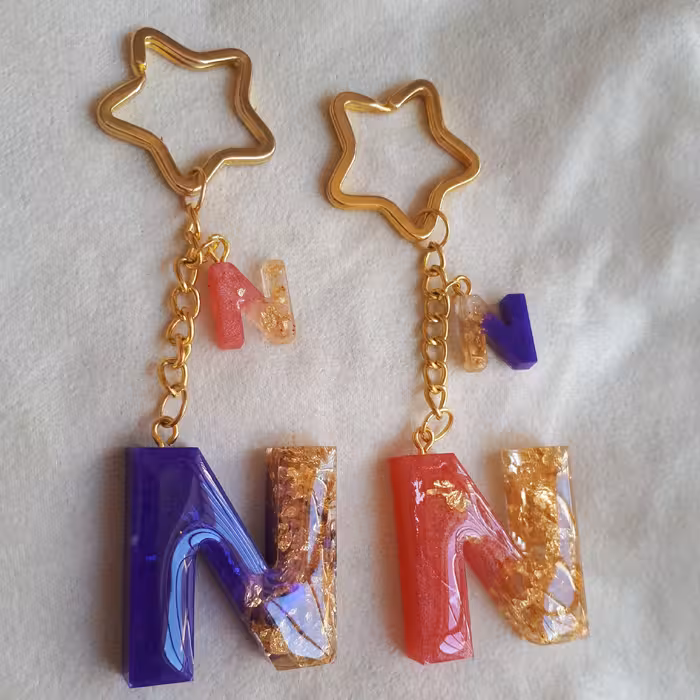 جاکلیدی و سرسوئیچی جاکلیدی حروف رزینی سرکلیدی رزینی اویز کلید جاسوئیچی 