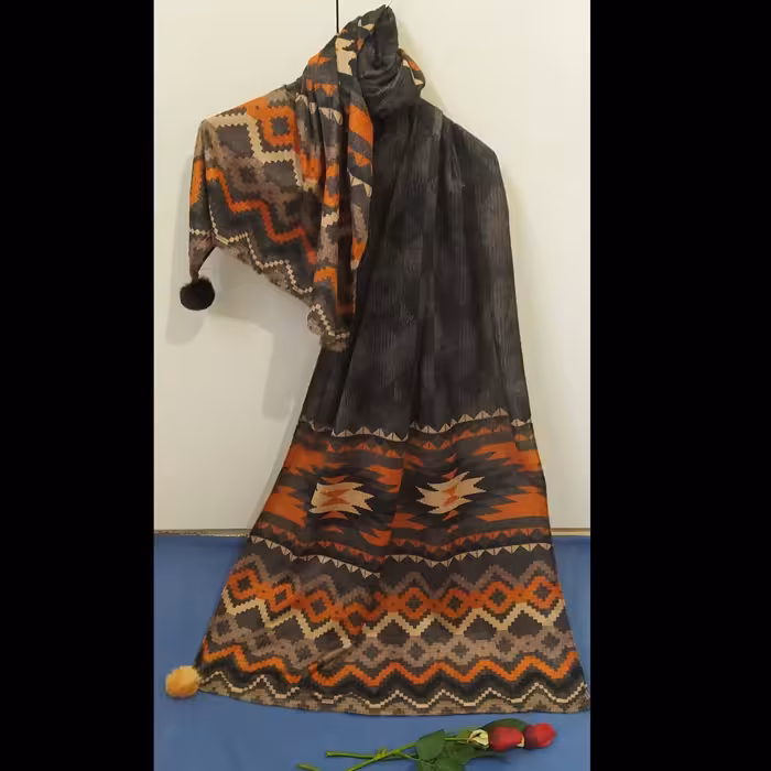 شال مخمل
منگوله دار پاییزه
 با کیفیت عالی 
 قواره 190 در 70
