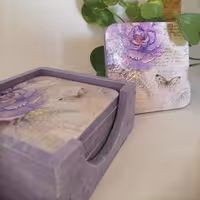 زیرلیوانی چوبی طرح گل بنفش