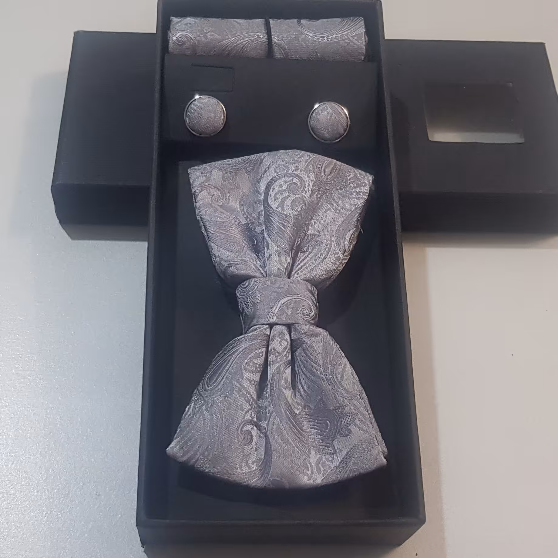 ست پاپیون دکمه و پوشت P05