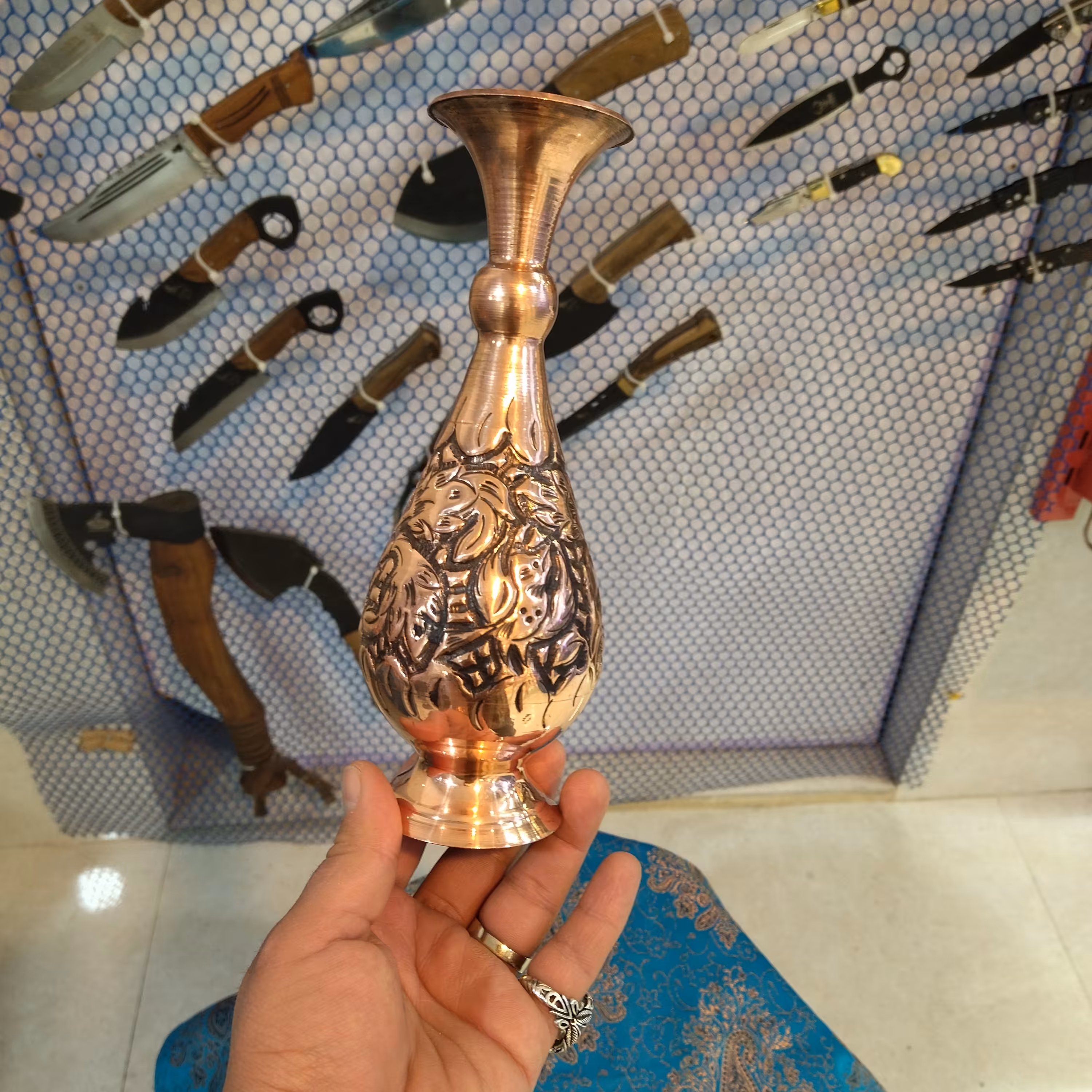 گلدان مسی قلم زنی سایز 1