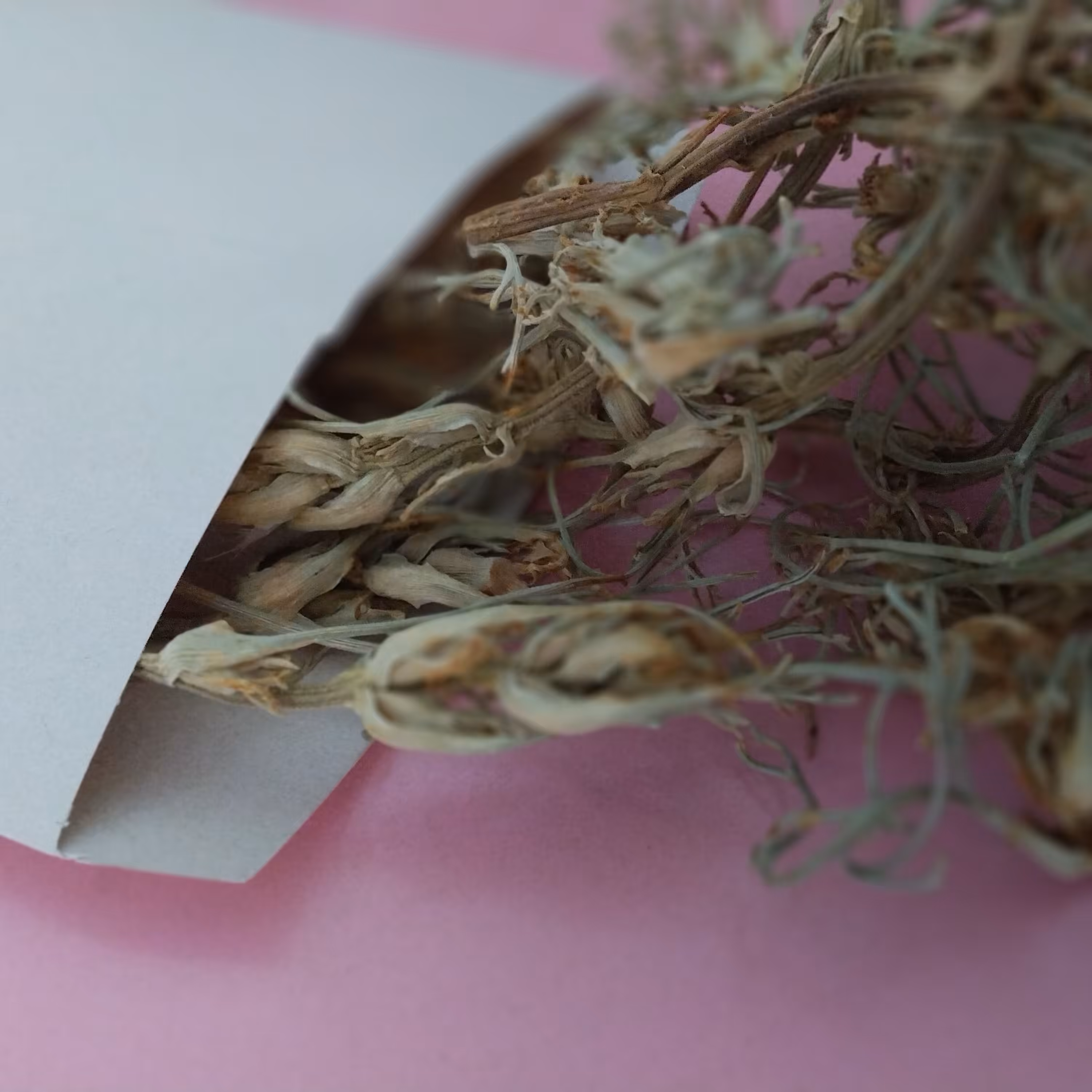 چویر معطر 10 گرم عطری طبیعی و دل پذیر برای روغن