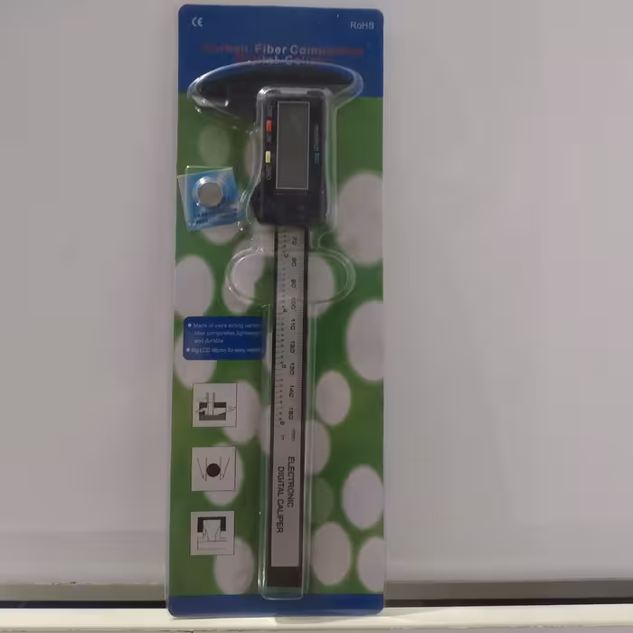 کولیس دیجیتالی  جنس کولیس کربن فشرده   رنگ مشکی  دارای یک باطری اضافه