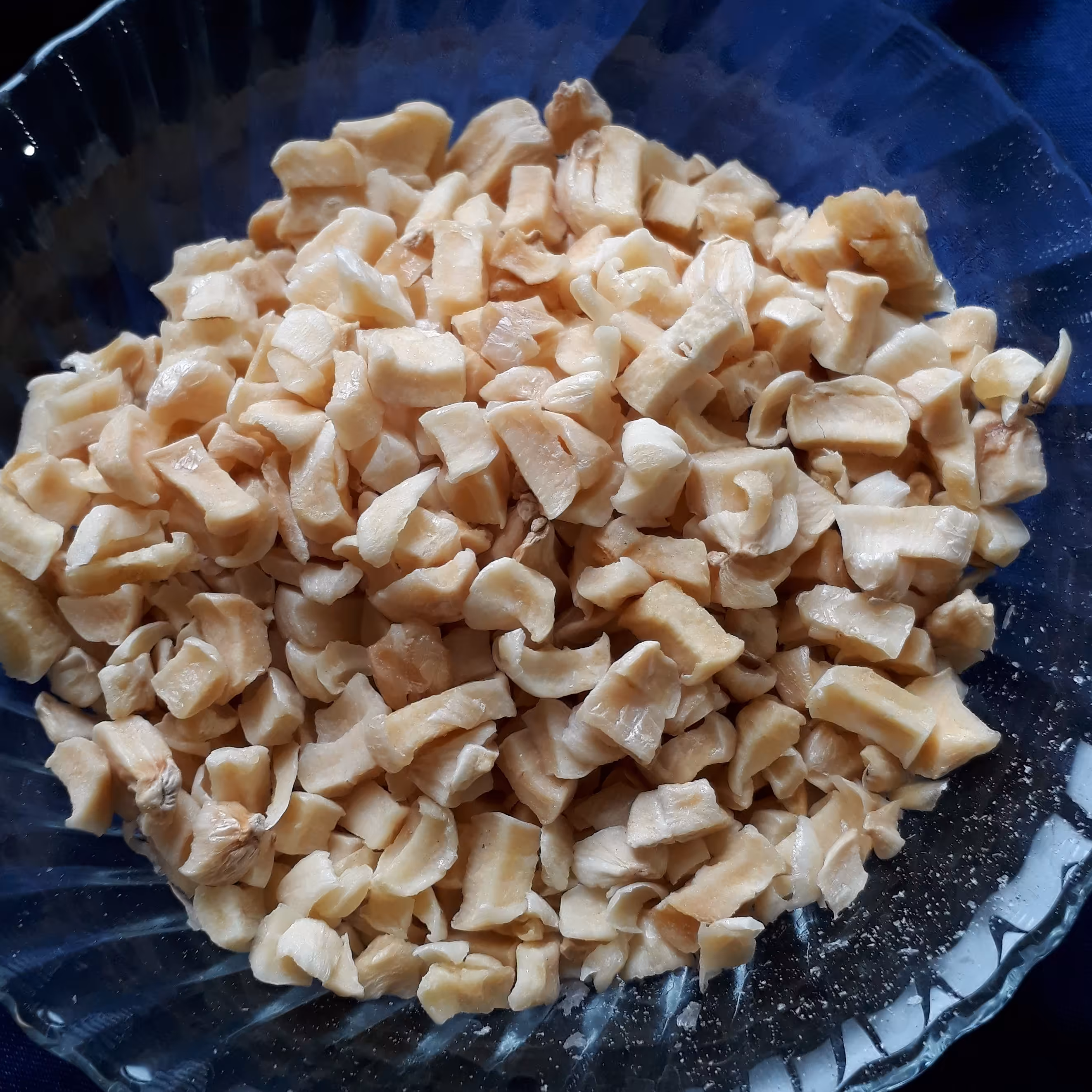 سیر خشک نگینی