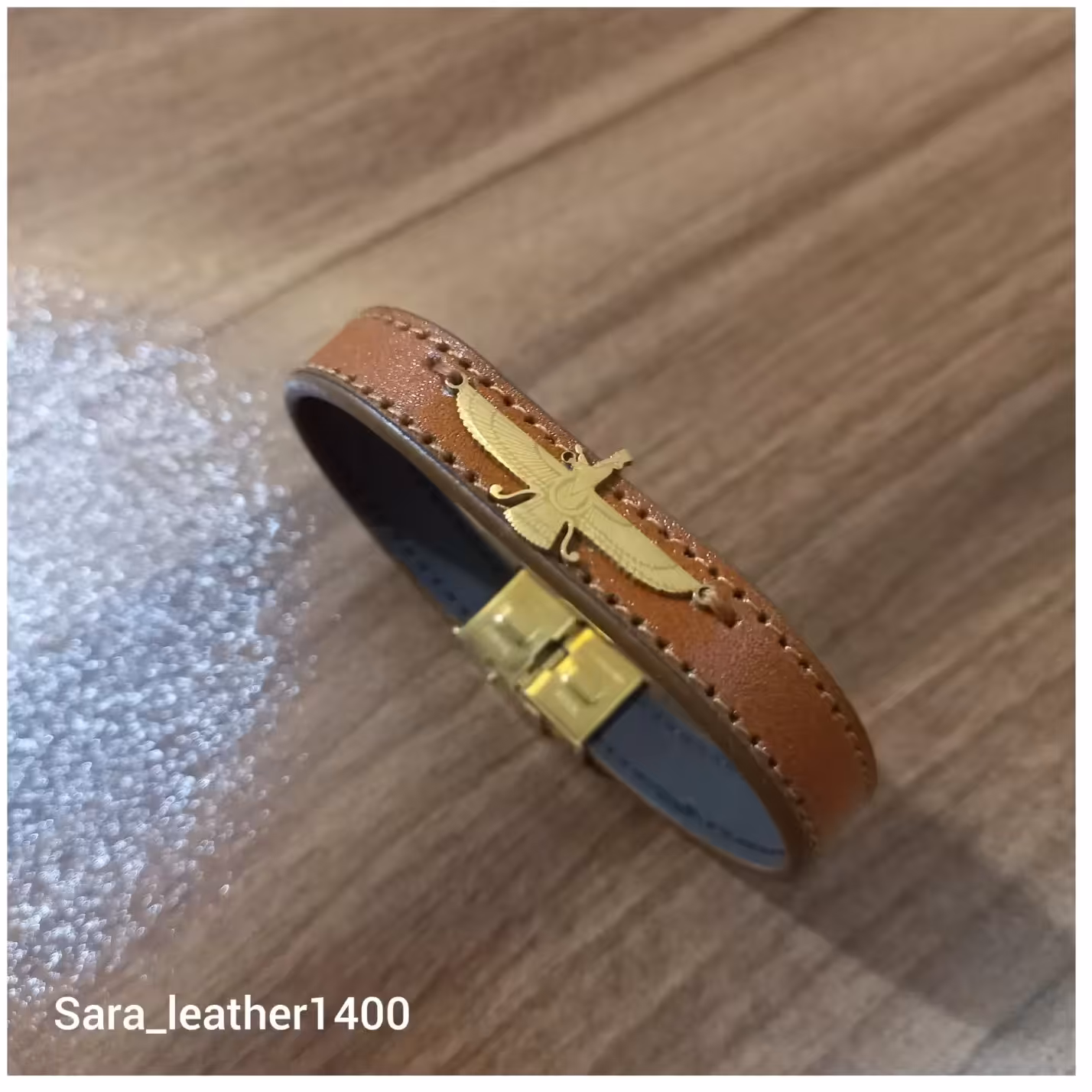 دستبند چرمی با قفل و پلاک استیل رنگ ثابت کد 102